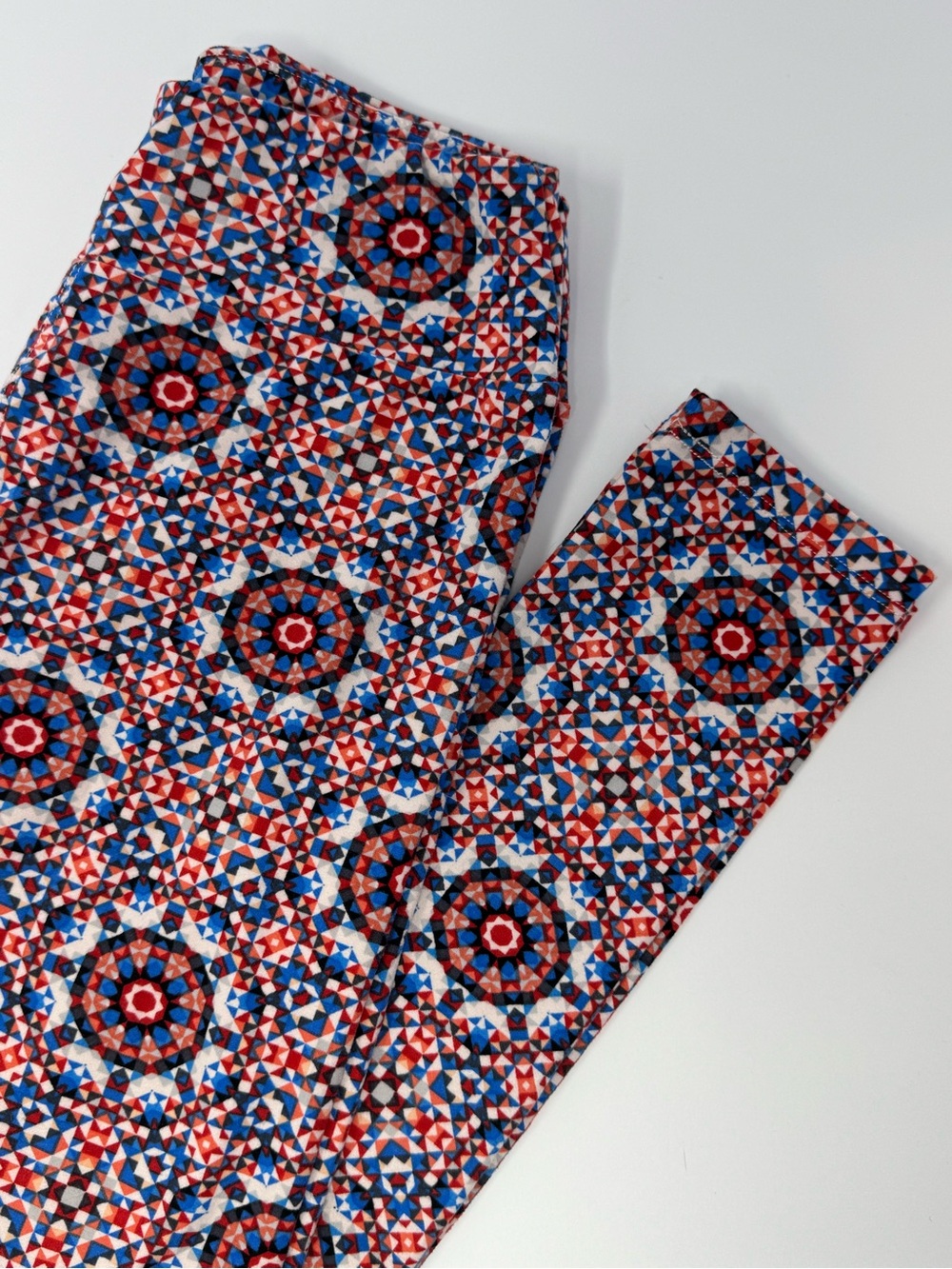 LuLaRoe Women’s One Size Ankle Leggings Red White Blue Geometric Yoga Stretch
